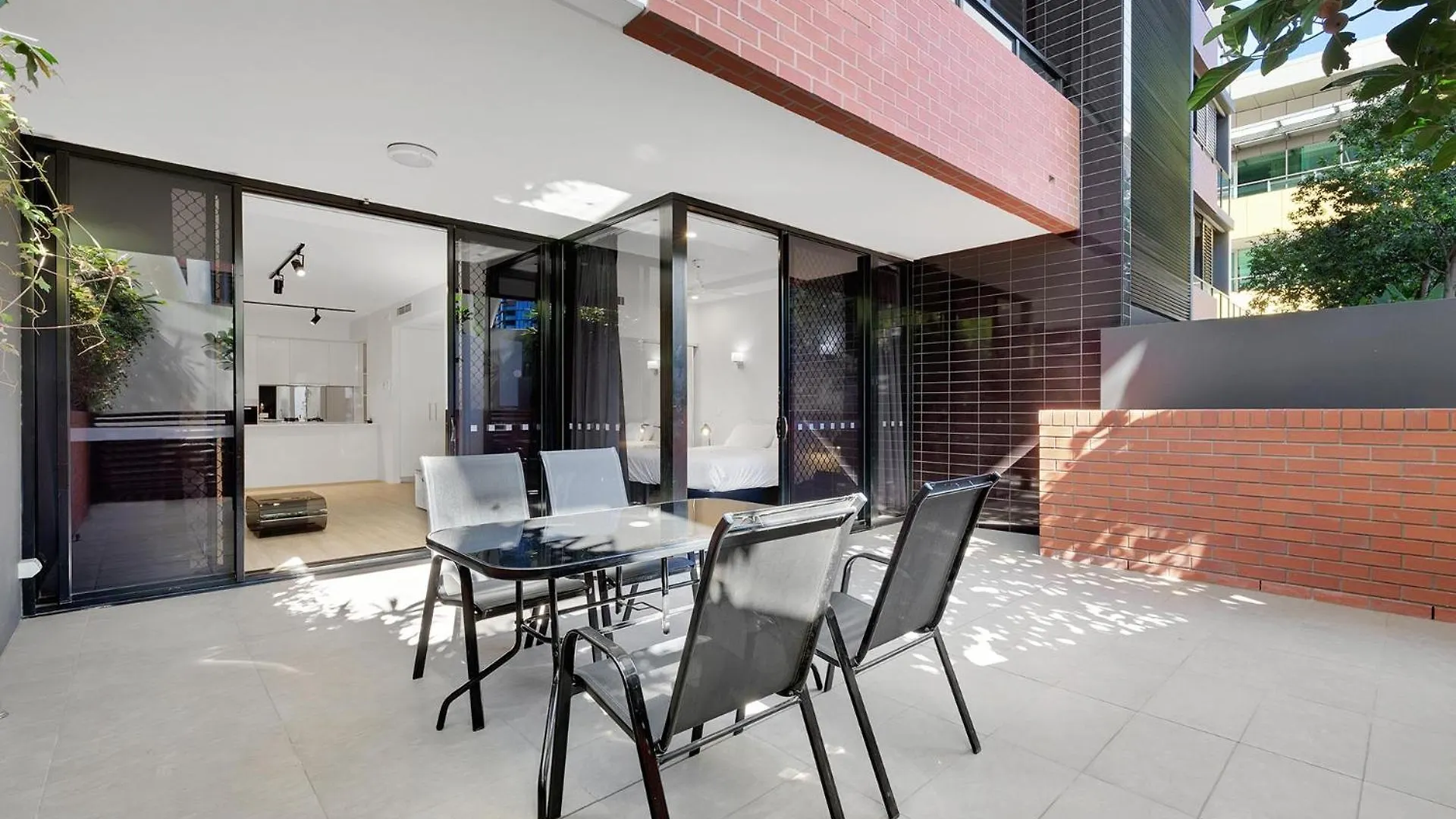 Arena Apartments By Cllix Brisbane Australia