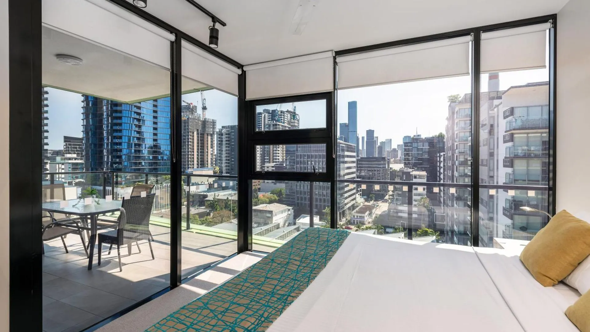 Arena Apartments By Cllix Brisbane Aparthotel