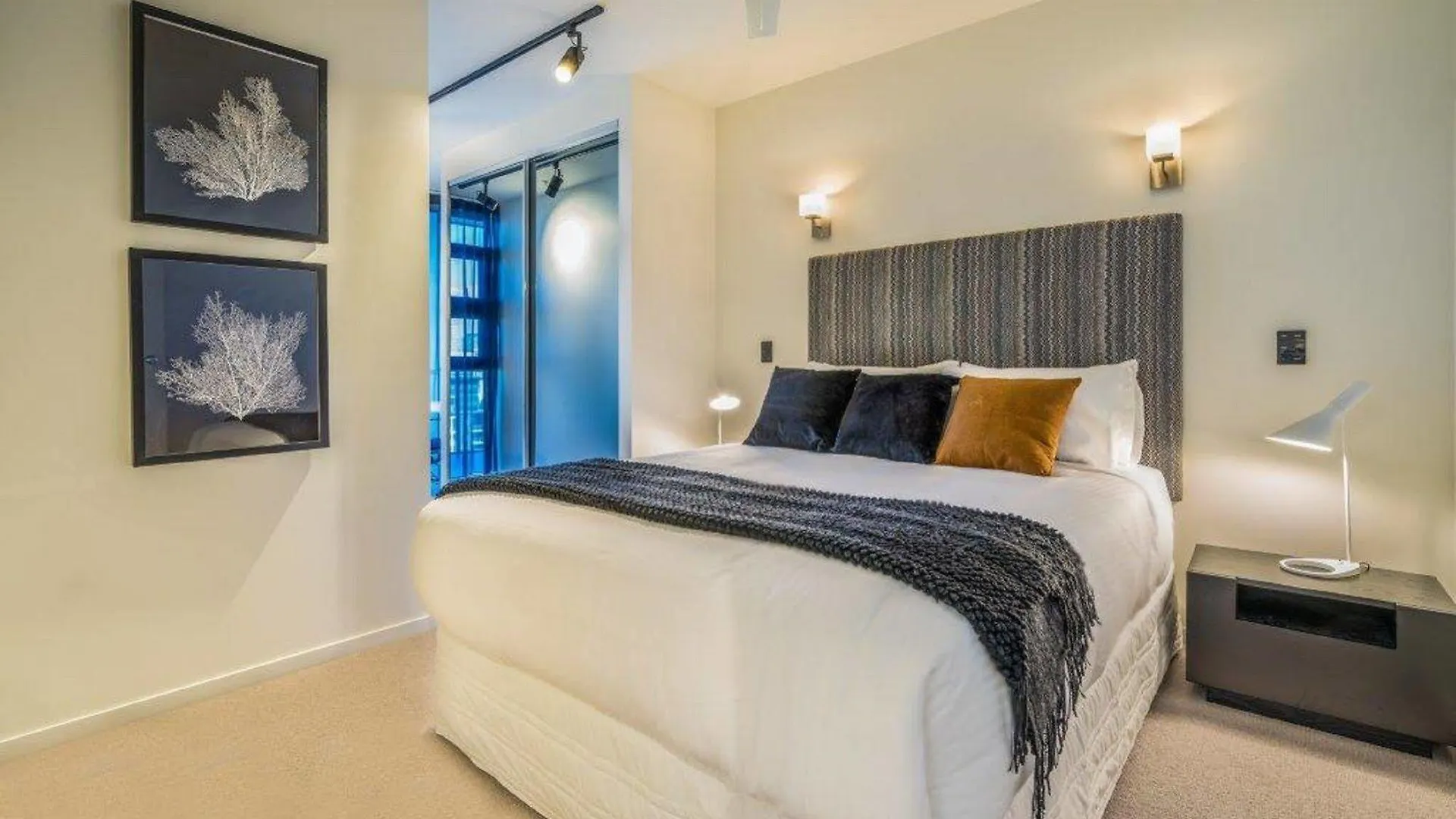 Arena Apartments By Cllix Brisbane 4*,